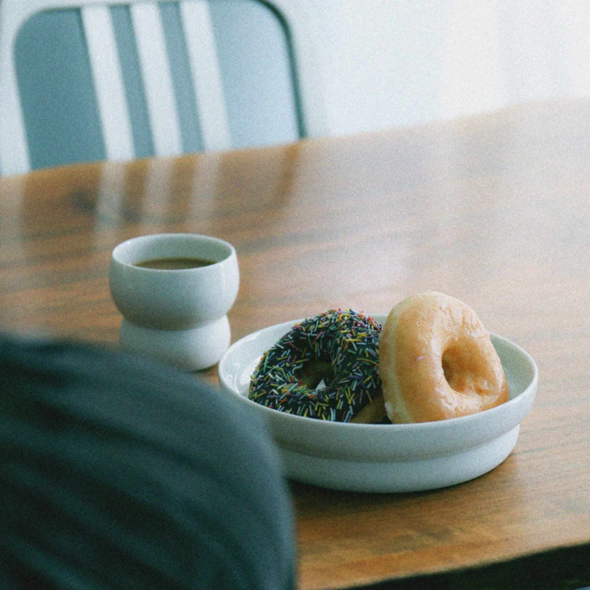 深皿 磁器 / ホワイト×ビスク